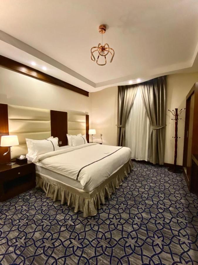 Aral Hotel Apartments Tabuk Eksteriør billede