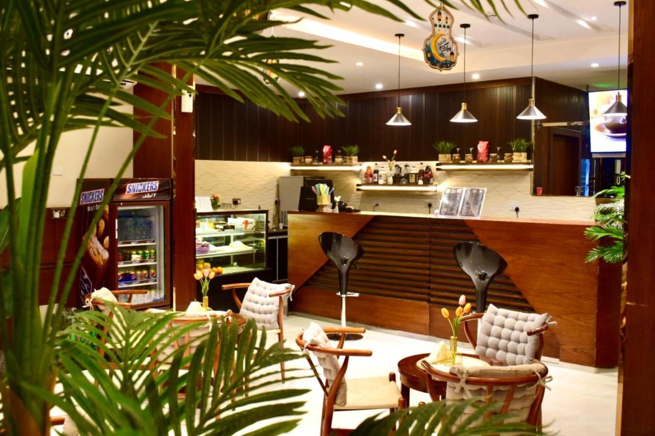 Aral Hotel Apartments Tabuk Eksteriør billede
