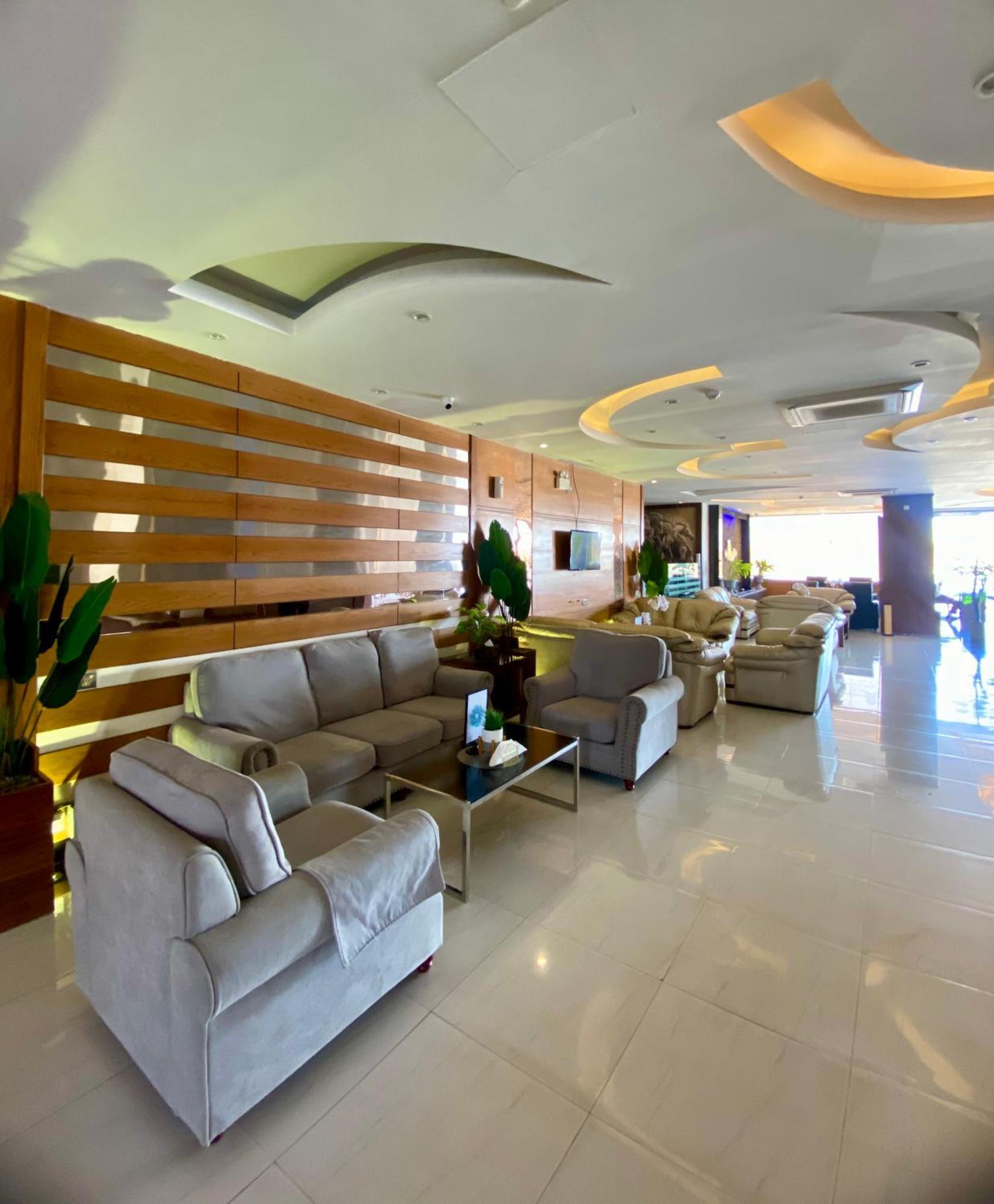 Aral Hotel Apartments Tabuk Eksteriør billede